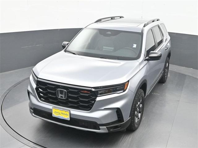 used 2024 Honda Pilot car, priced at $43,878