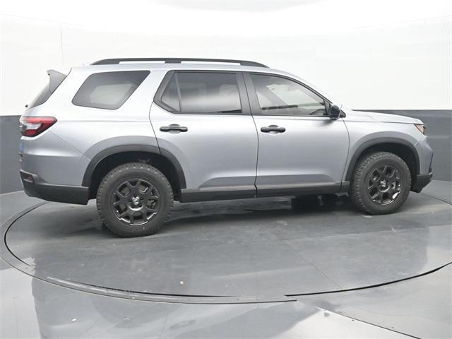 new 2025 Honda Pilot car, priced at $49,400