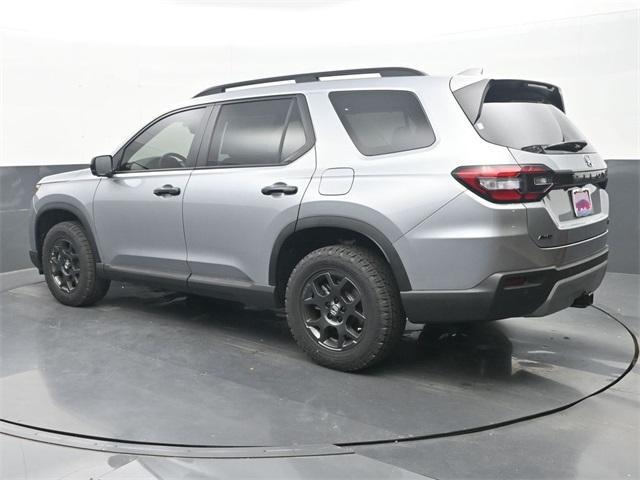 new 2025 Honda Pilot car, priced at $49,400