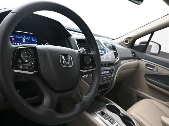 used 2022 Honda Pilot car, priced at $32,561