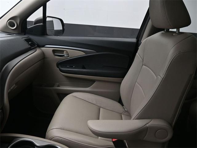 used 2022 Honda Pilot car, priced at $32,561