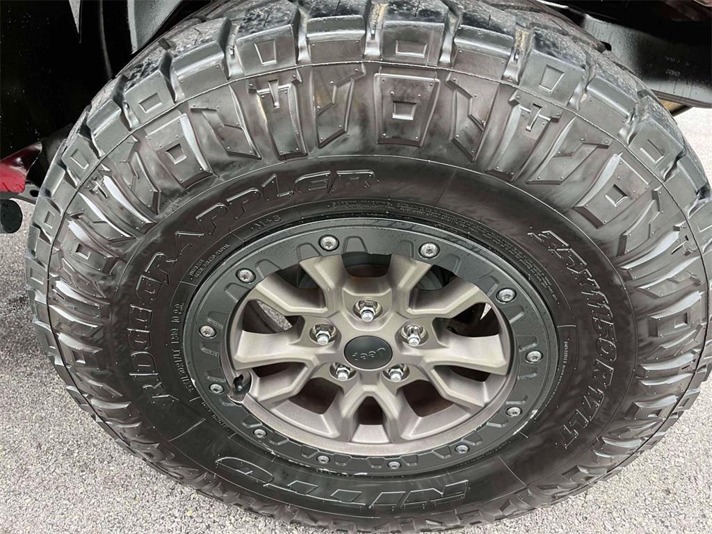 used 2014 Jeep Wrangler Unlimited car, priced at $14,004