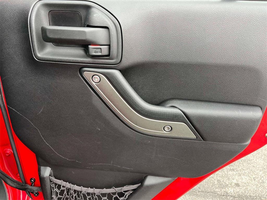 used 2014 Jeep Wrangler Unlimited car, priced at $14,004