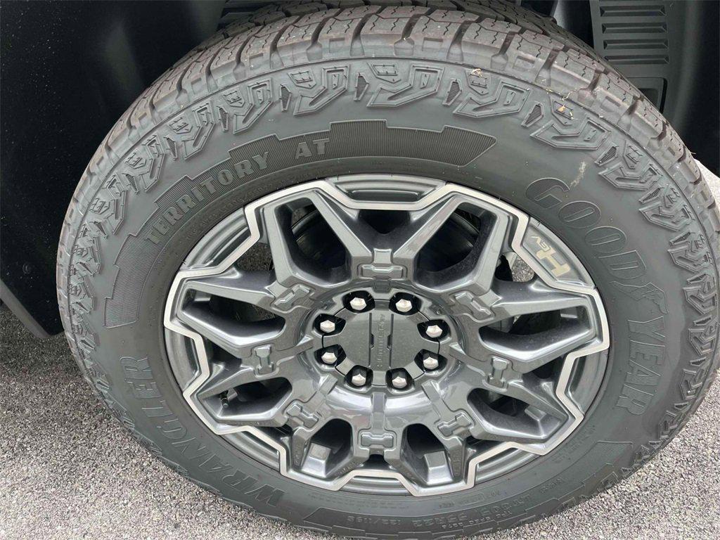 new 2025 GMC HUMMER EV Pickup car, priced at $123,055