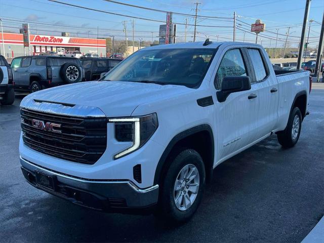 new 2025 GMC Sierra 1500 car, priced at $49,195