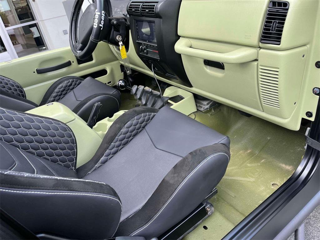 used 1998 Jeep Wrangler car, priced at $13,318
