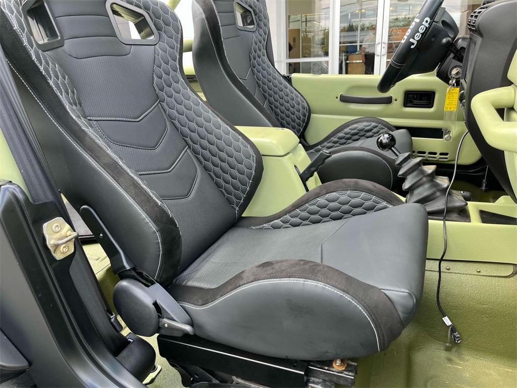 used 1998 Jeep Wrangler car, priced at $13,318