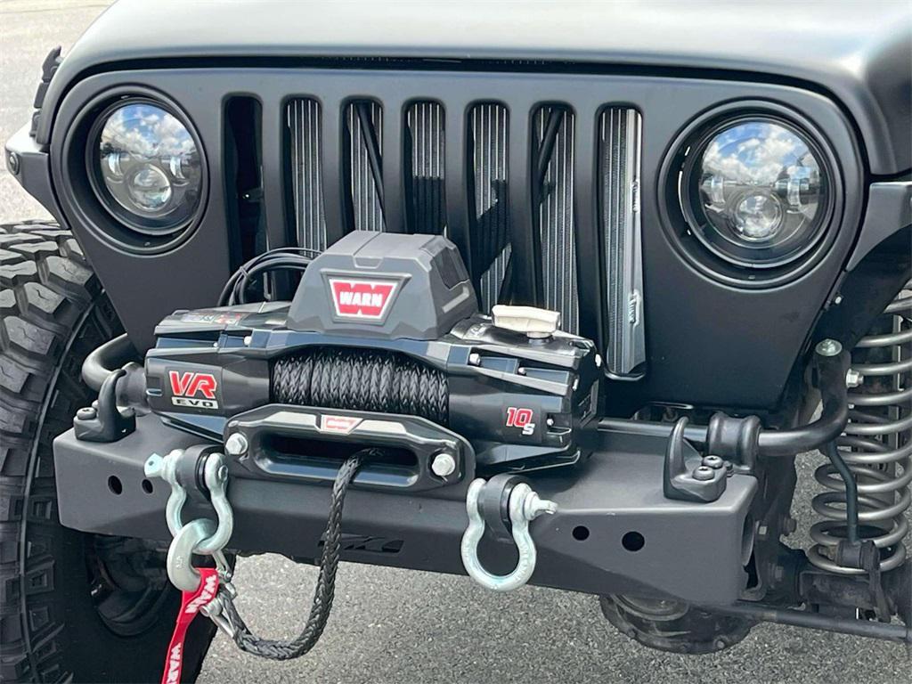 used 1998 Jeep Wrangler car, priced at $13,318