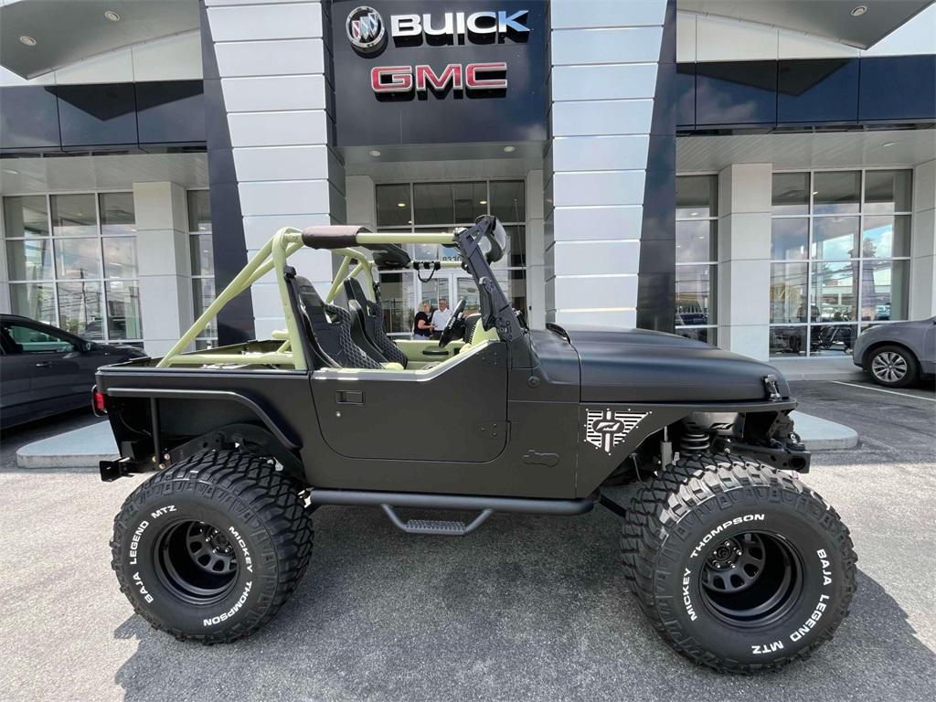 used 1998 Jeep Wrangler car, priced at $13,318