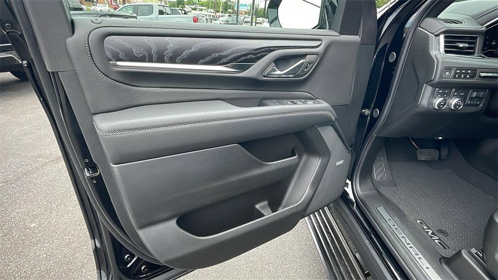 new 2024 GMC Yukon XL car, priced at $89,950