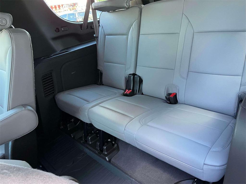 used 2022 GMC Yukon XL car, priced at $49,953
