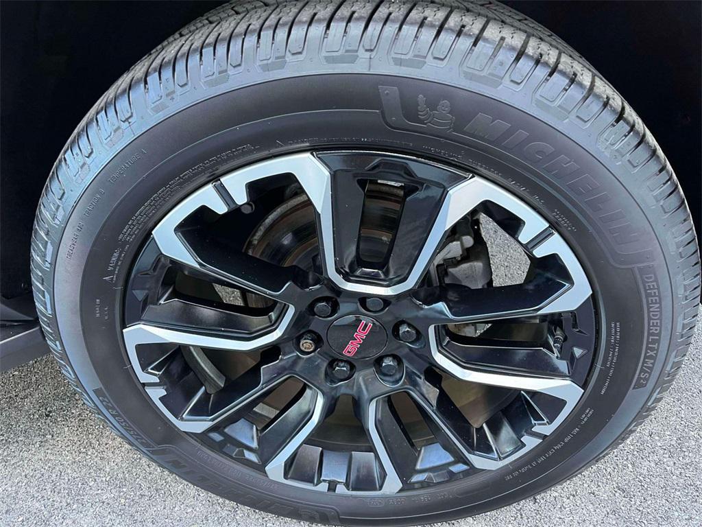 used 2022 GMC Yukon XL car, priced at $49,953