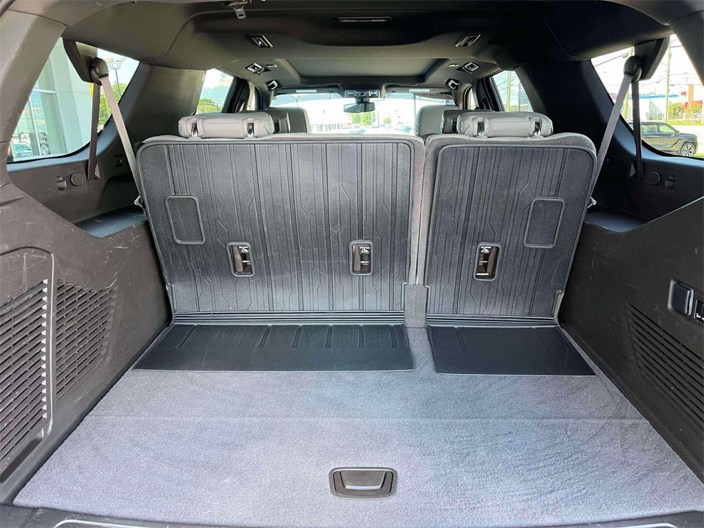 used 2022 GMC Yukon XL car, priced at $49,953