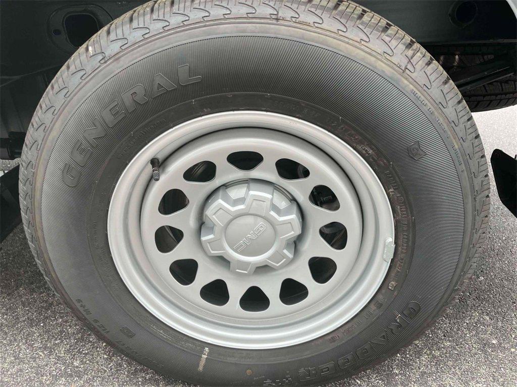 new 2024 GMC Sierra 1500 car, priced at $41,847