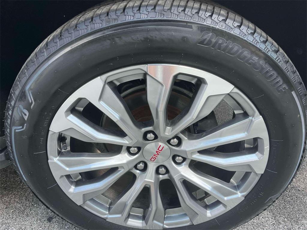 used 2021 GMC Yukon XL car, priced at $48,908