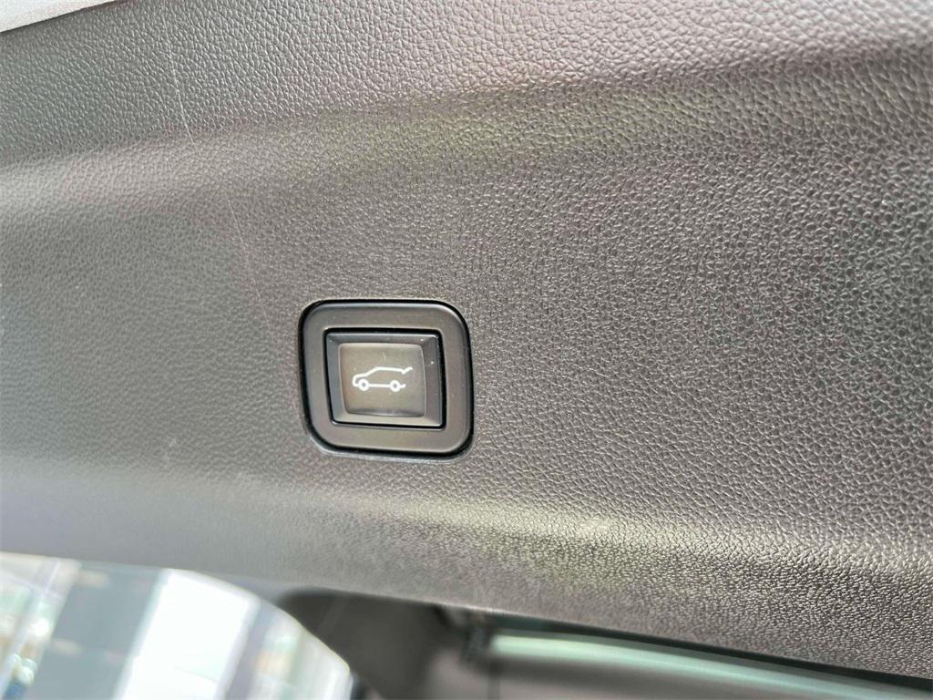 used 2022 Chevrolet Tahoe car, priced at $55,166