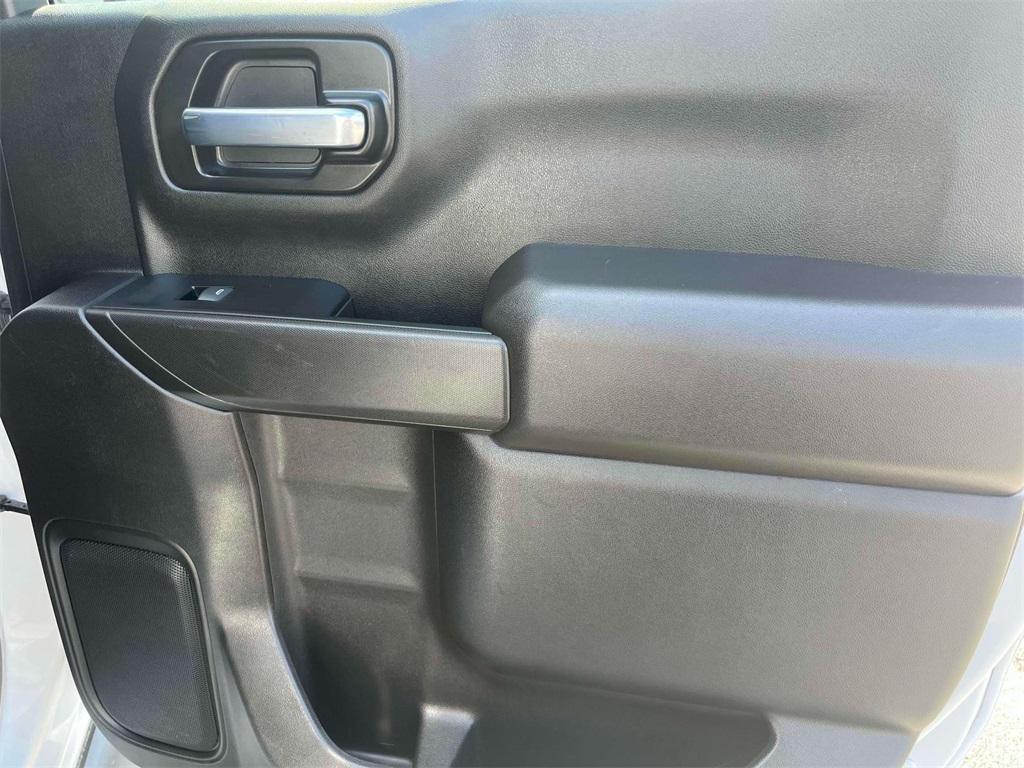 used 2022 Chevrolet Silverado 1500 car, priced at $31,924