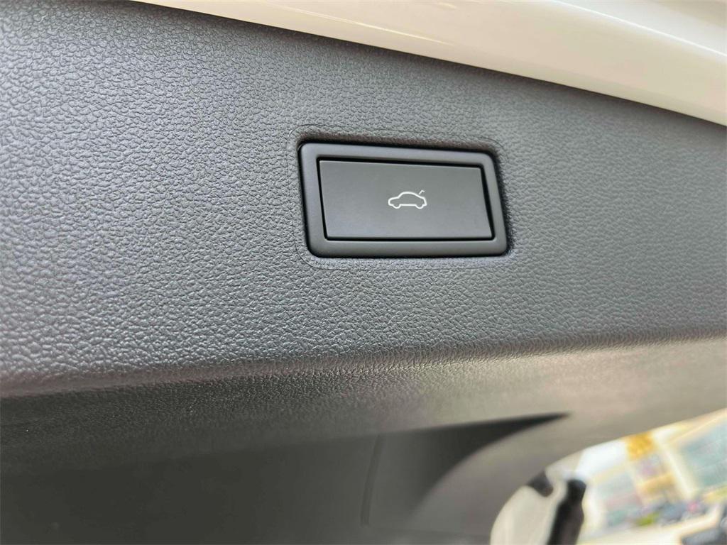 used 2024 Volkswagen Tiguan car, priced at $30,654