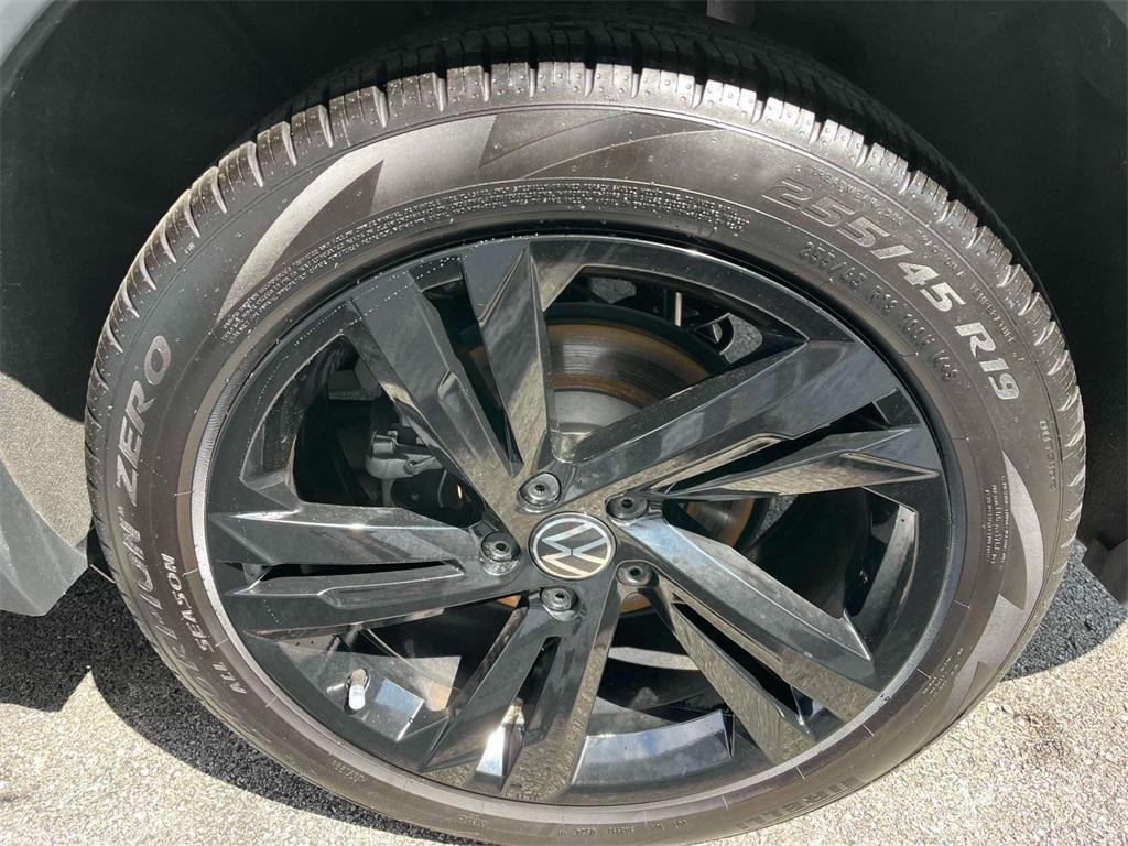 used 2024 Volkswagen Tiguan car, priced at $30,654