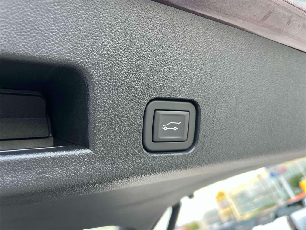 used 2025 GMC Acadia car, priced at $41,407