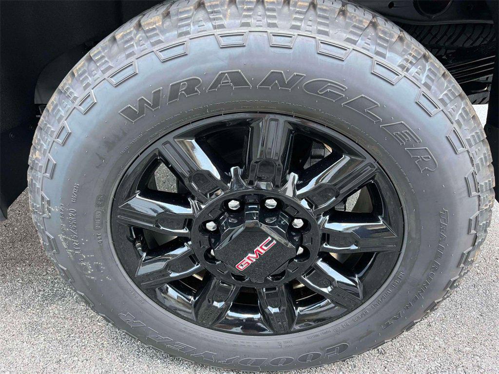 new 2026 GMC Sierra 2500 car, priced at $75,238