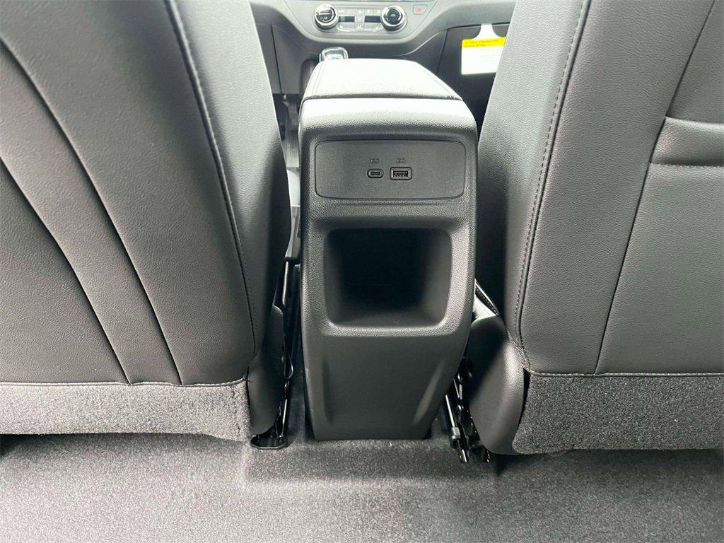 new 2025 Buick Envista car, priced at $27,475