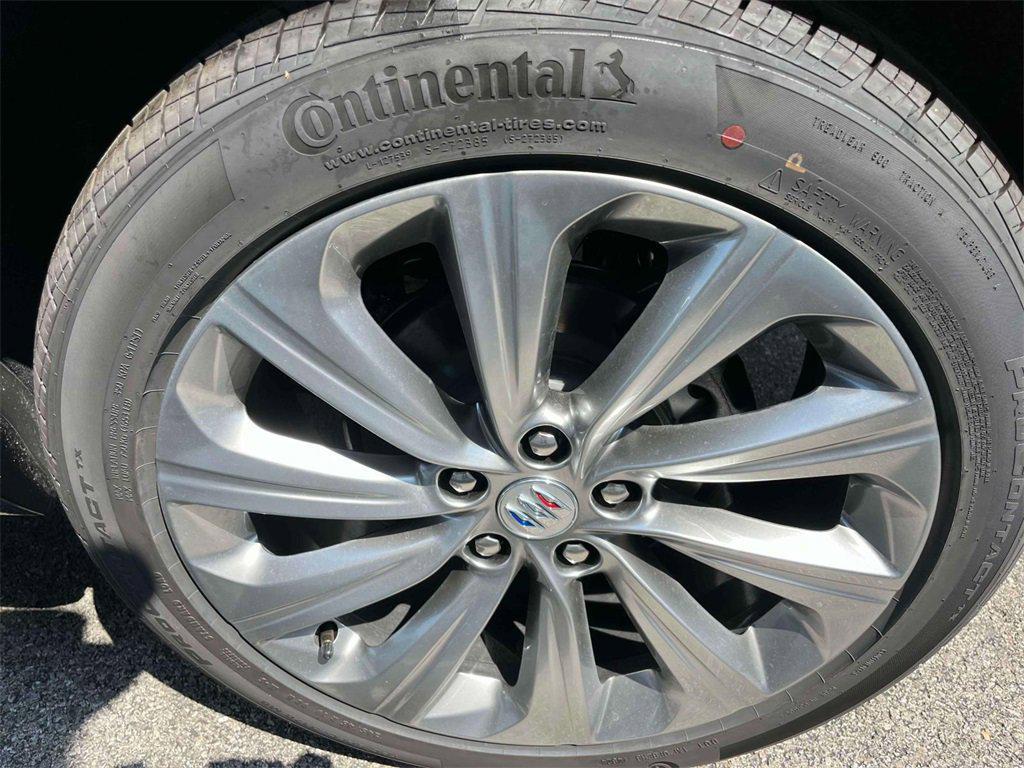 new 2025 Buick Envista car, priced at $31,835