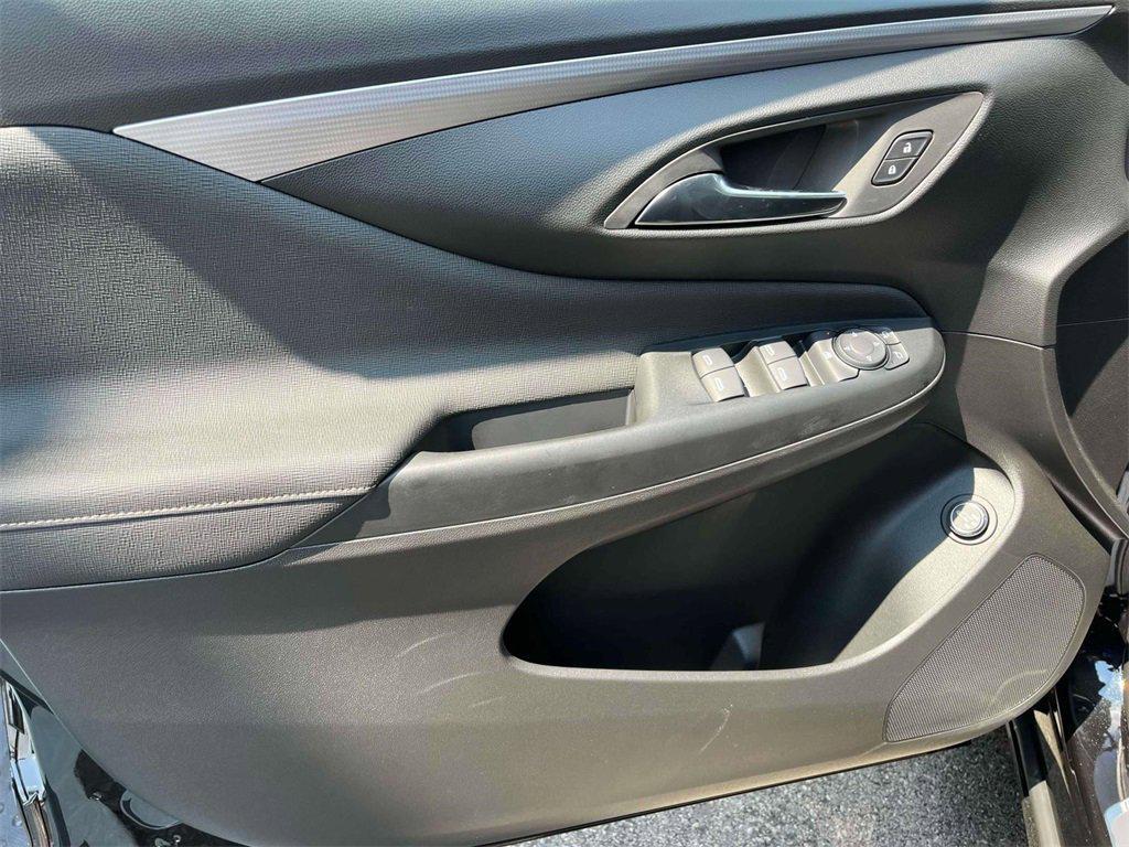 new 2025 Buick Envista car, priced at $31,835