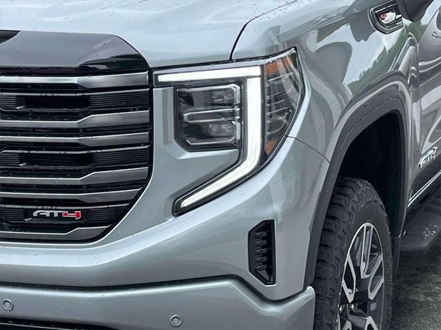 new 2025 GMC Sierra 1500 car, priced at $70,141