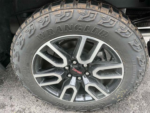 new 2025 GMC Sierra 1500 car, priced at $70,141