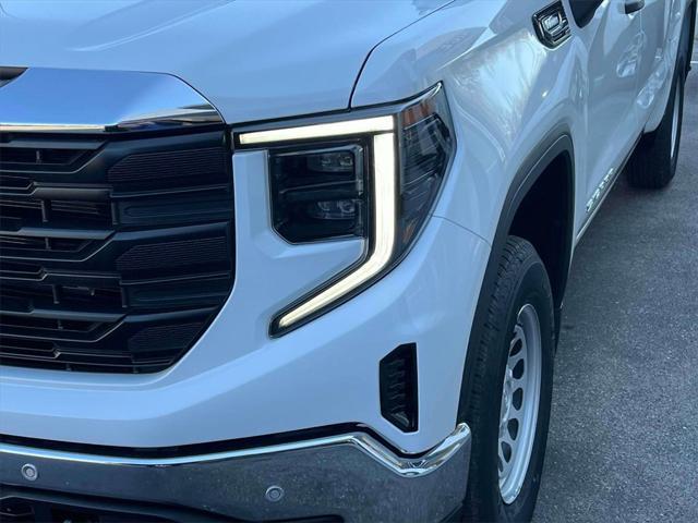 new 2025 GMC Sierra 1500 car, priced at $45,067