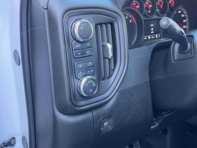 new 2025 GMC Sierra 1500 car, priced at $45,067