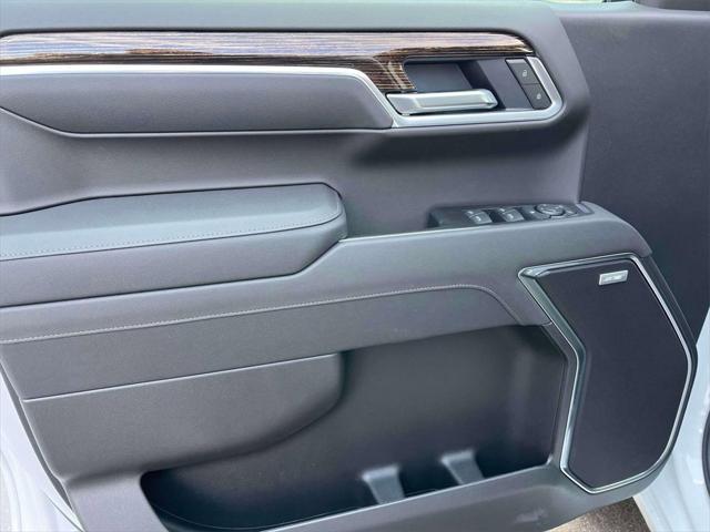 new 2025 GMC Sierra 1500 car, priced at $56,686