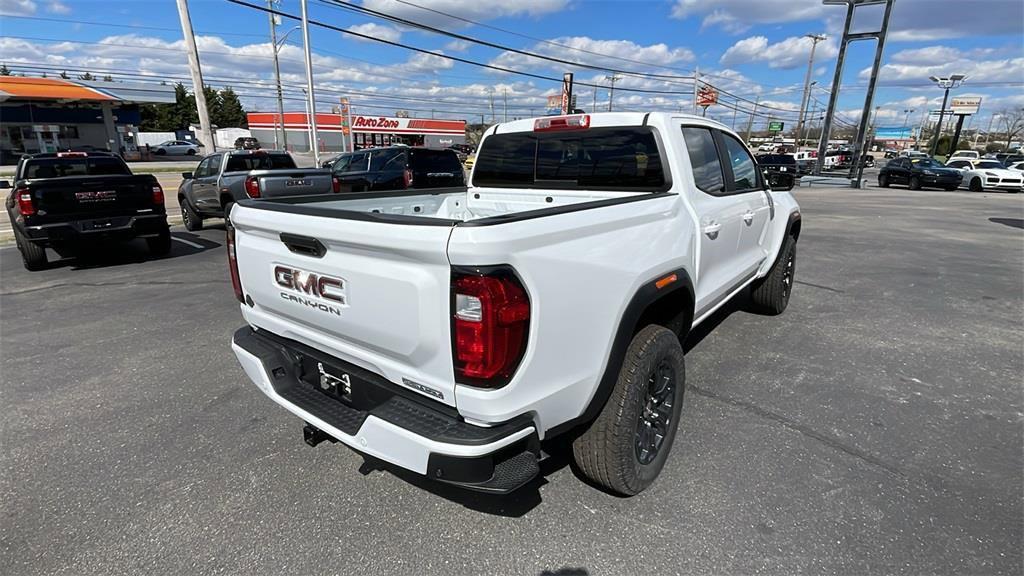 new 2024 GMC Canyon car, priced at $40,006