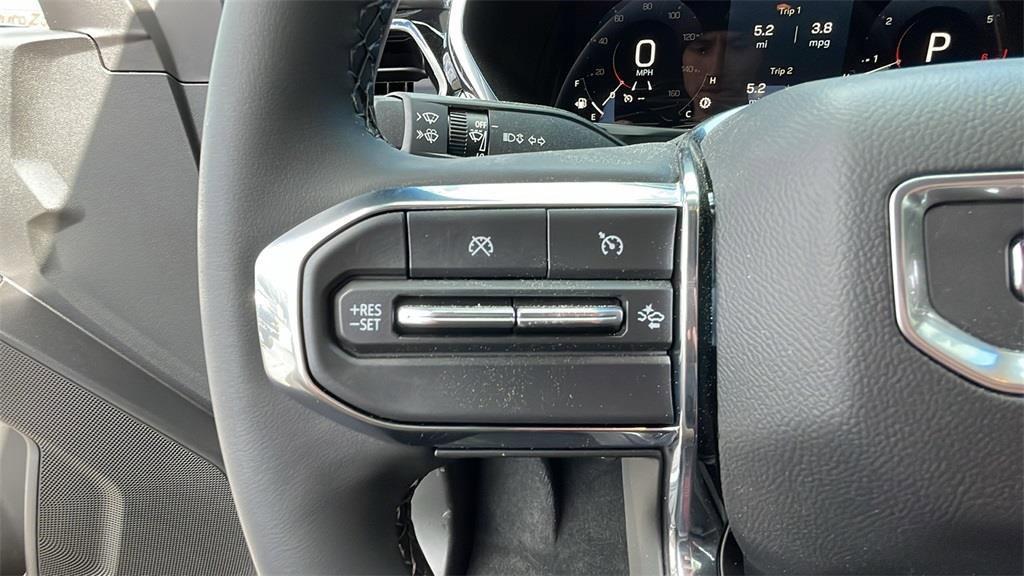 new 2024 GMC Canyon car, priced at $40,006