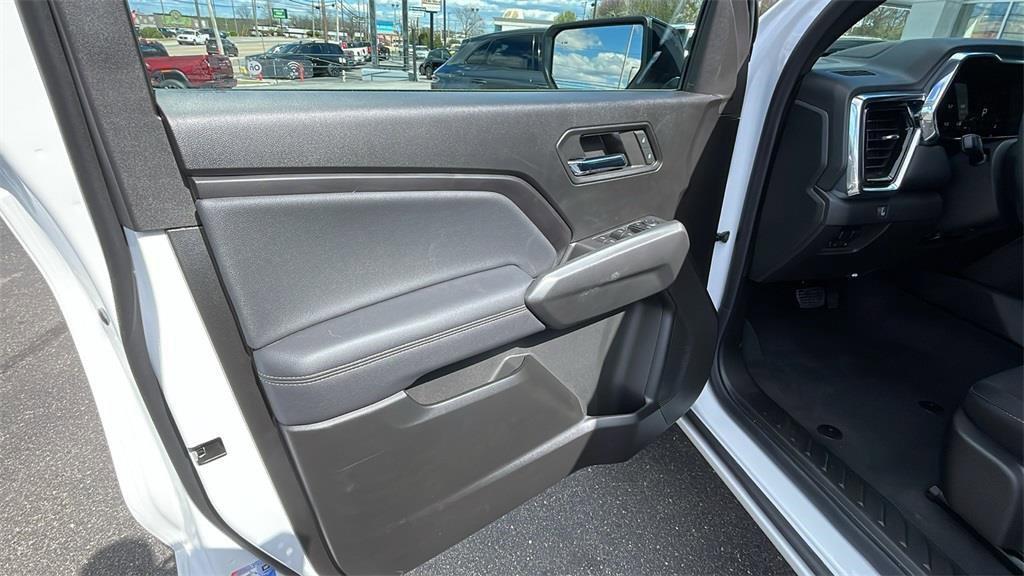new 2024 GMC Canyon car, priced at $40,006
