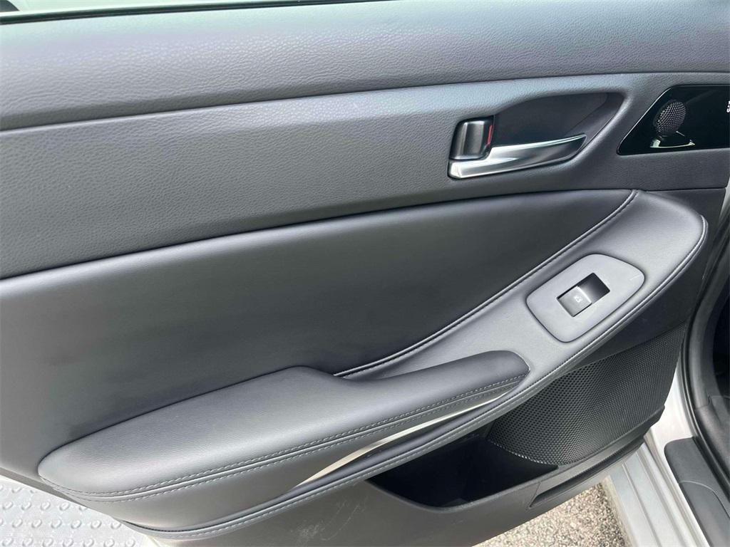 used 2022 Toyota Avalon car, priced at $25,726