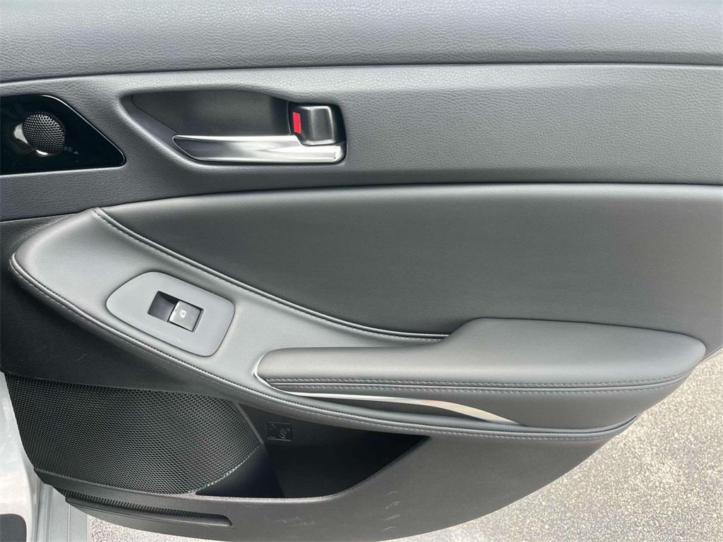 used 2022 Toyota Avalon car, priced at $25,726