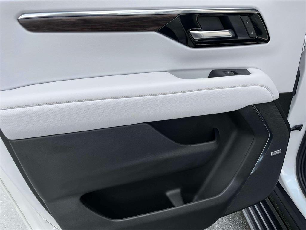 used 2025 Chevrolet Suburban car, priced at $83,585