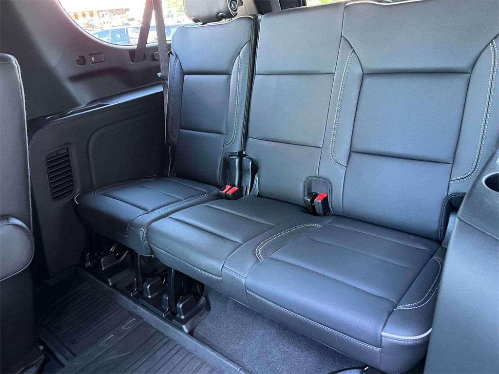 used 2024 GMC Yukon XL car, priced at $65,553