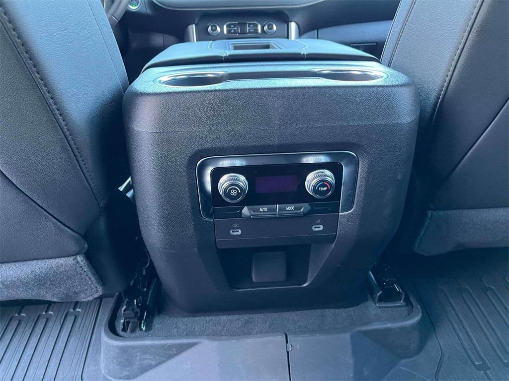 used 2024 GMC Yukon XL car, priced at $65,553