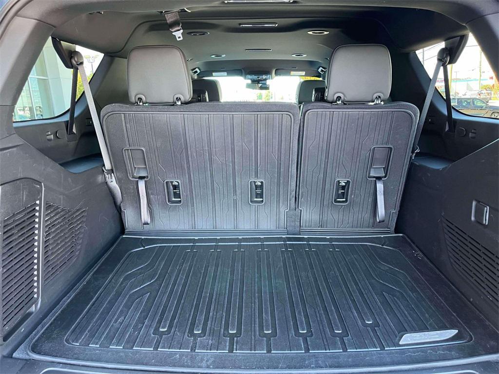 used 2024 GMC Yukon XL car, priced at $65,553