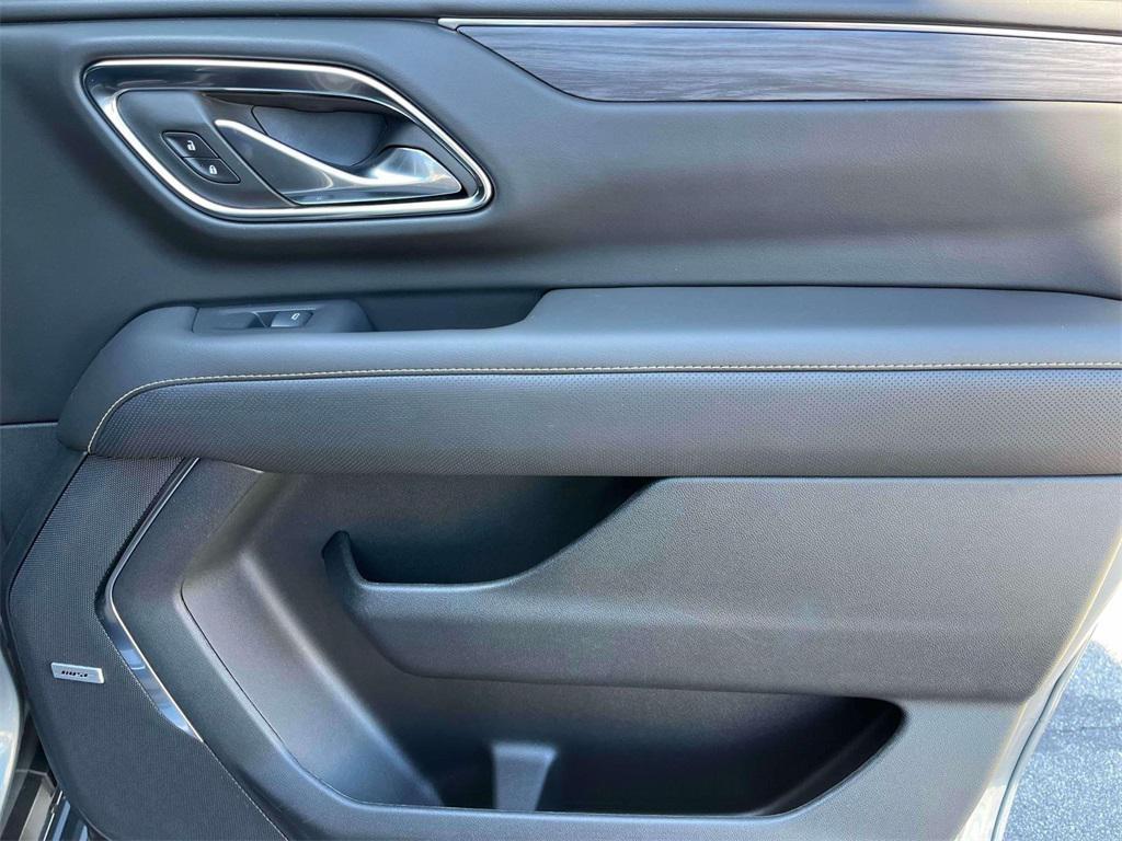 used 2024 GMC Yukon XL car, priced at $65,553