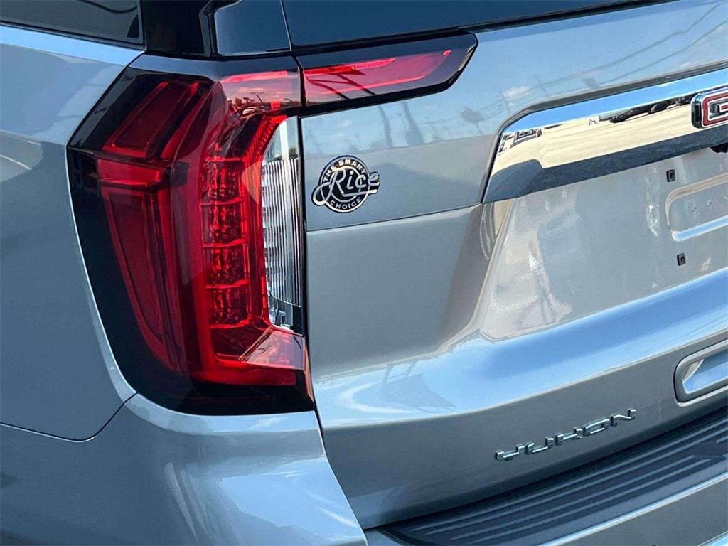 used 2024 GMC Yukon XL car, priced at $65,553