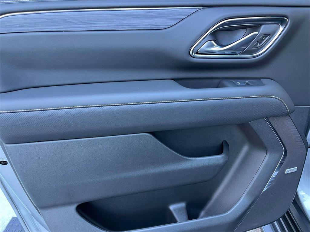 used 2024 GMC Yukon XL car, priced at $65,553