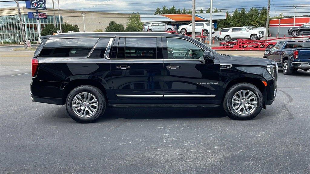 new 2023 GMC Yukon XL car