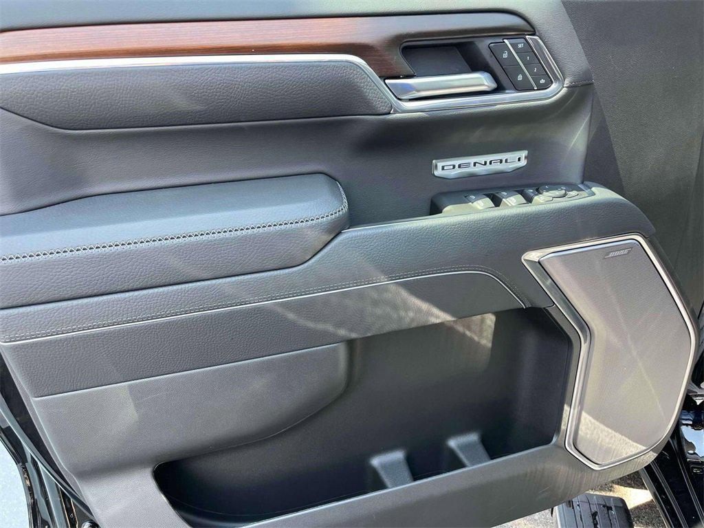 new 2025 GMC Sierra 1500 car, priced at $68,915