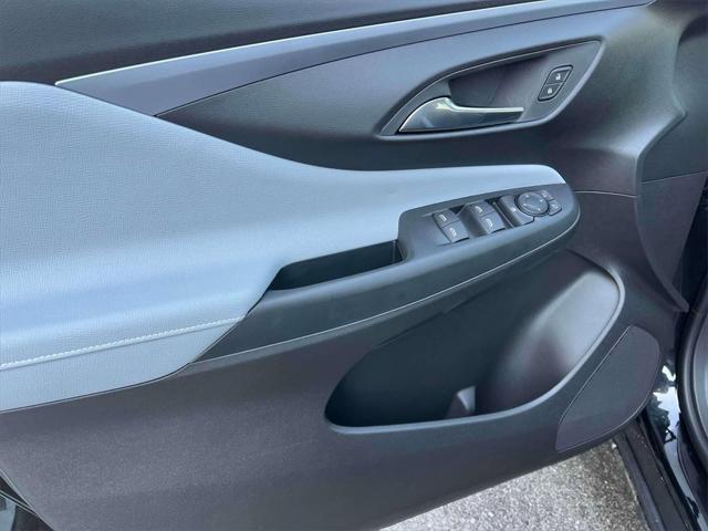 new 2025 Buick Envista car, priced at $27,180
