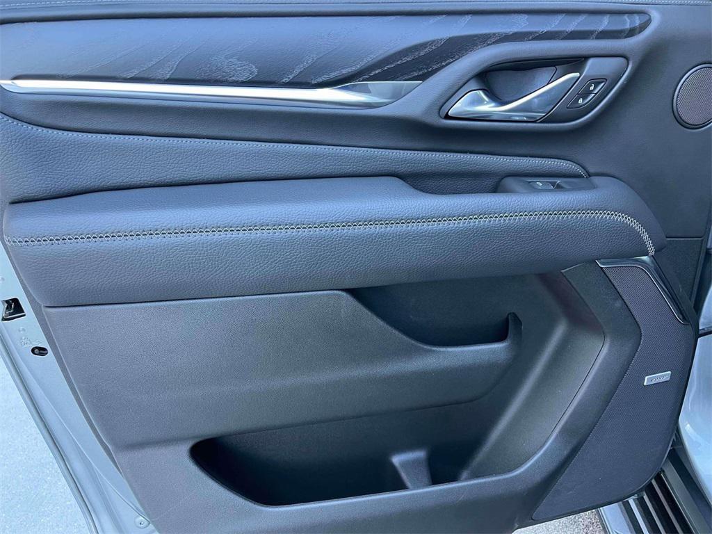 used 2023 GMC Yukon XL car, priced at $61,095