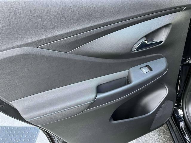 new 2025 Buick Envista car, priced at $30,715